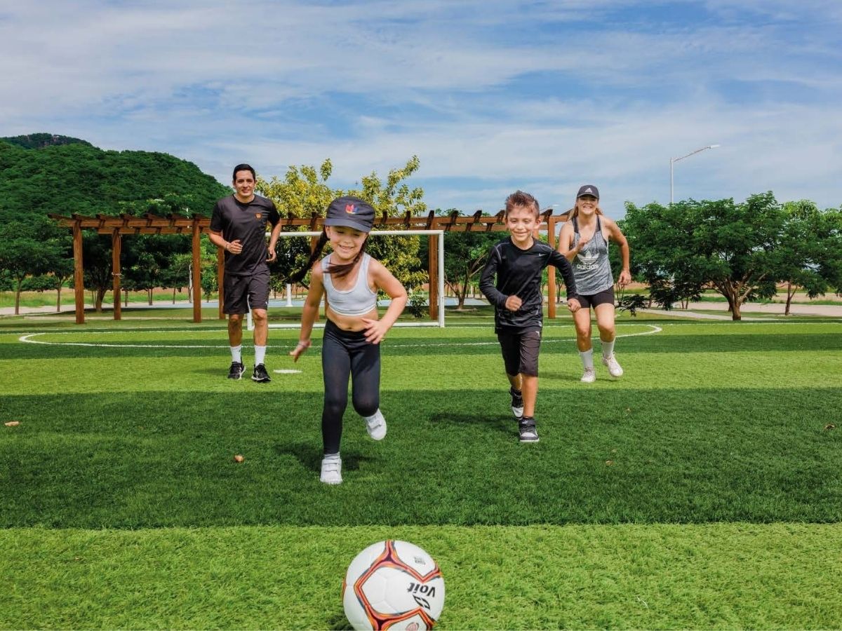 Canchas de pickleball, básquetbol y fútbol rápido
